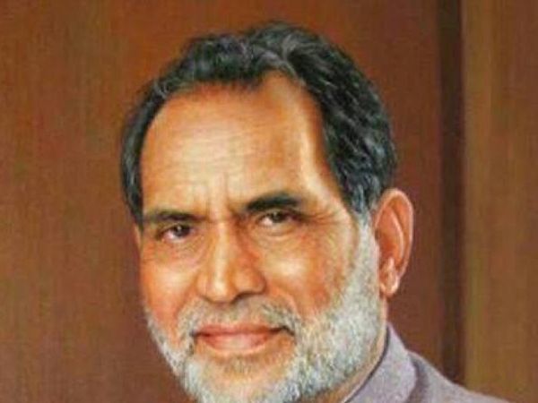 Chandra Shekhar 8th PM Of india who made an unexpected impact in politics