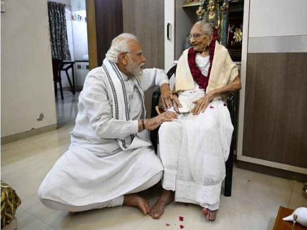 narendra modi, Hirabaen birthday,