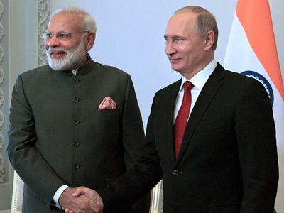 कोरोना की कैद में दुनिया, पीएम मोदी और रूस के राष्‍ट्रपति व्‍लादिमीर पुतिन ने की फोन पर बात