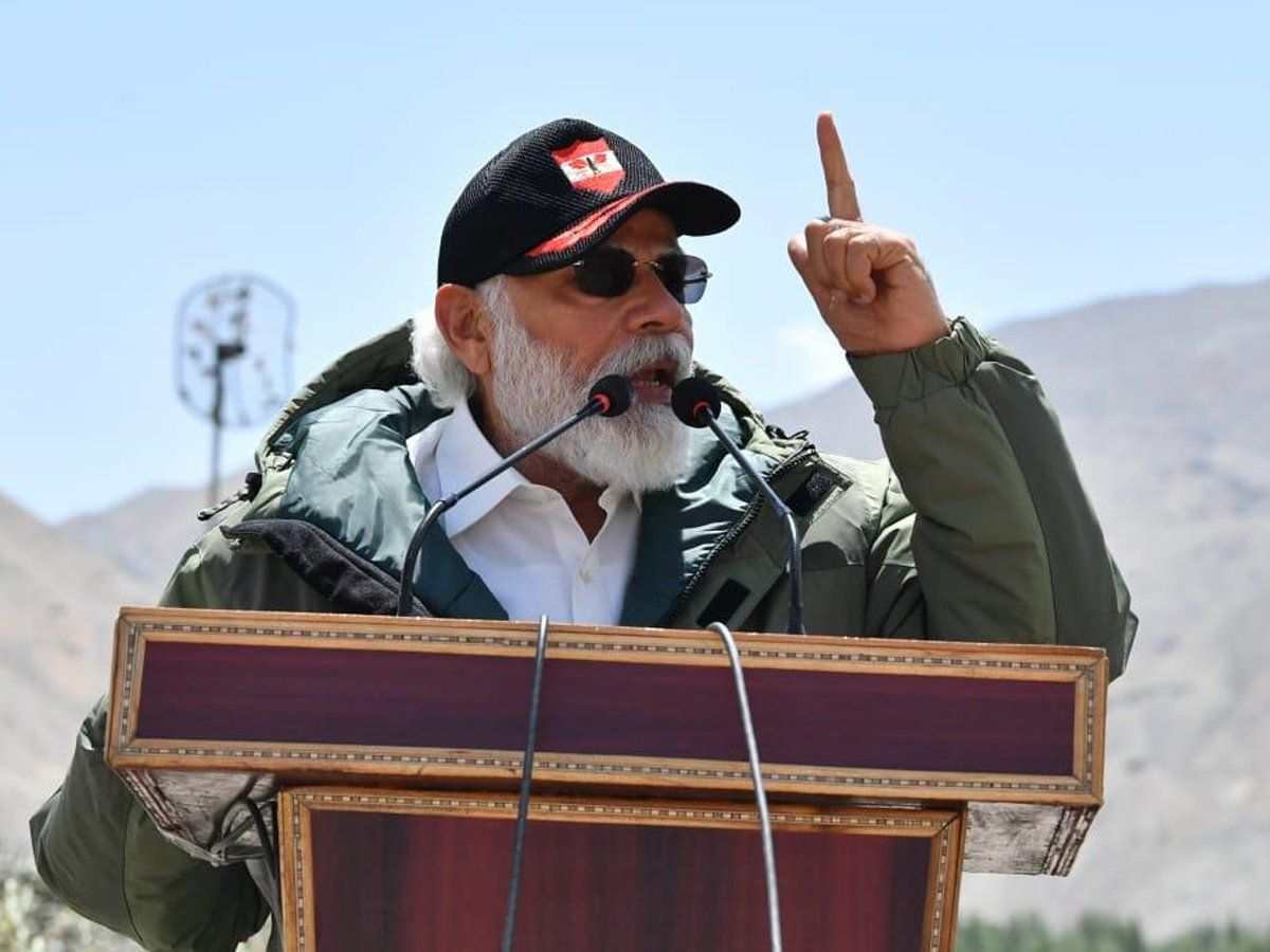 लेह से PM मोदी का चीन को कड़ा संदेश, बोले-विस्तारवादी ताकतें खत्म हो गई हैं