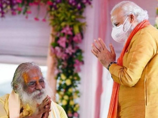 पीएम मोदी को क्‍वारंटीन में भेजे जाने की मांग, महंत नृत्‍य गोपाल के कोरोना संक्रमित होने से उठे सवाल