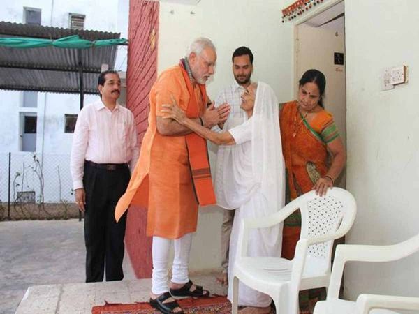 After becoming the Prime Minister narendra Modi has celebrated his birthday like this