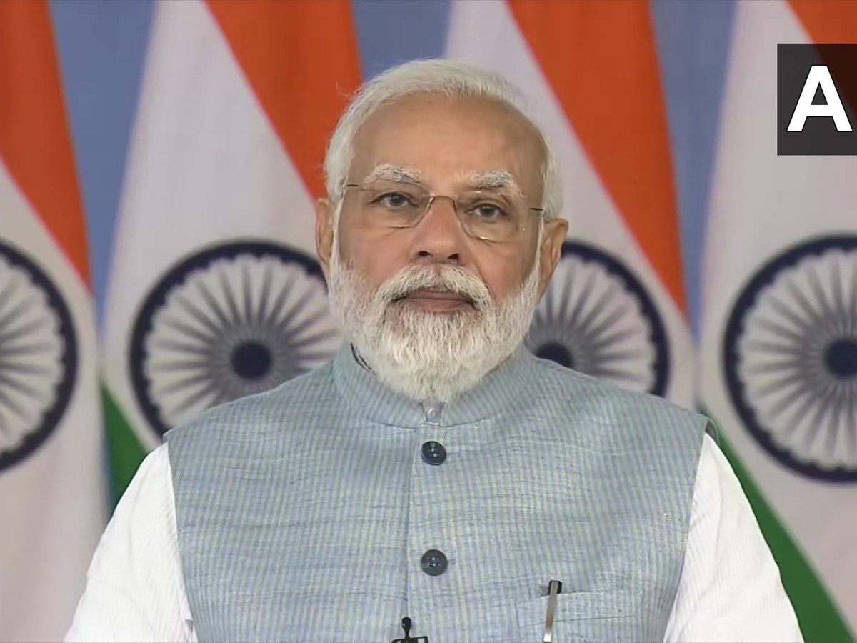 शिक्षा के डिजटलीकरण पर PM मोदी का जोर, एजुकेशन को 21वीं सदी के अनुरूप बनाने की अपील