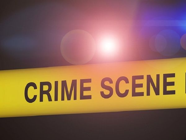 कूड़ा फेंकने को लेकर हुआ विवाद, पड़ोसन की डांट से ऐसी सहमी बच्‍ची कि कर ली 'खुदकुशी'