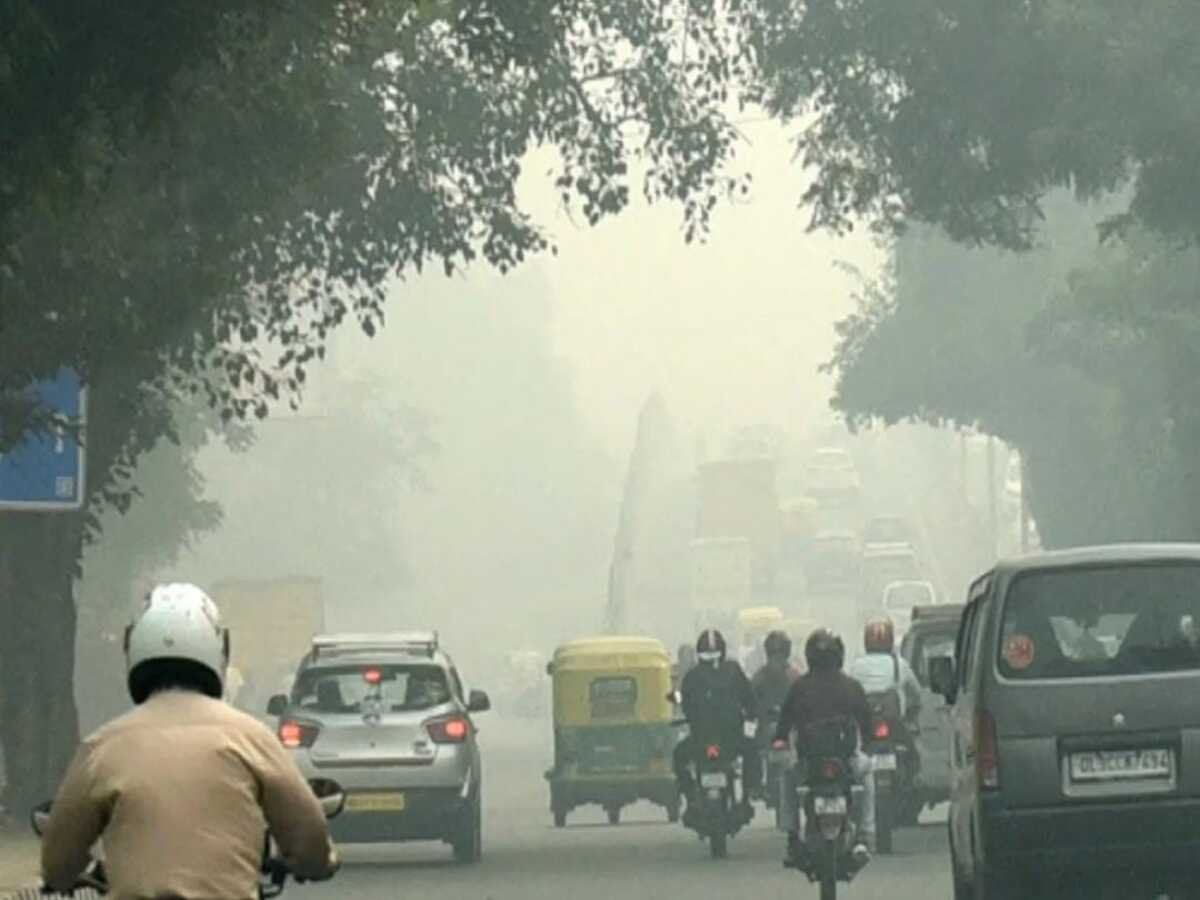 Delhi Air Pollution : दिल्ली की हवा हुई प्रदूषित, गुजरात और राजस्थान की धूल बढ़ा रही मुसीबत