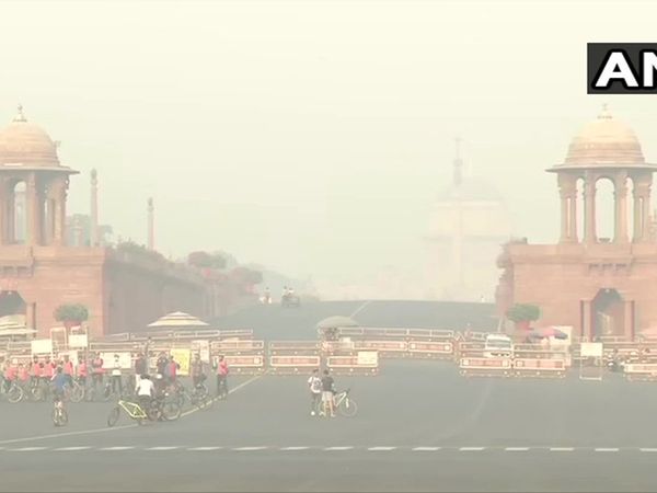 Delhi's air quality reaches in 'severe' category