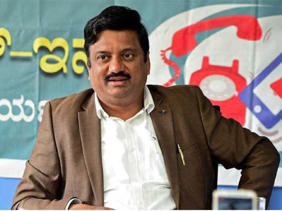 IAS Vijay Shankar: IMA पोंजी घोटाले में रिश्वत के आरोपी IAS अफसर का शव घर में मिला, जानें क्या है पूरा मामला