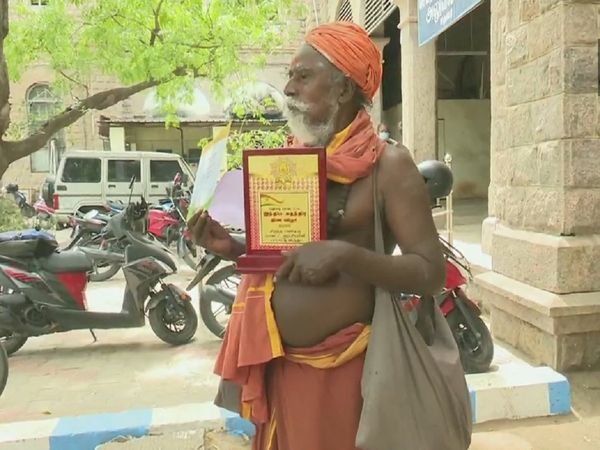 A beggar donated 90 thousand rupees to CM's Covid-19 Relief Fund IN Madurai