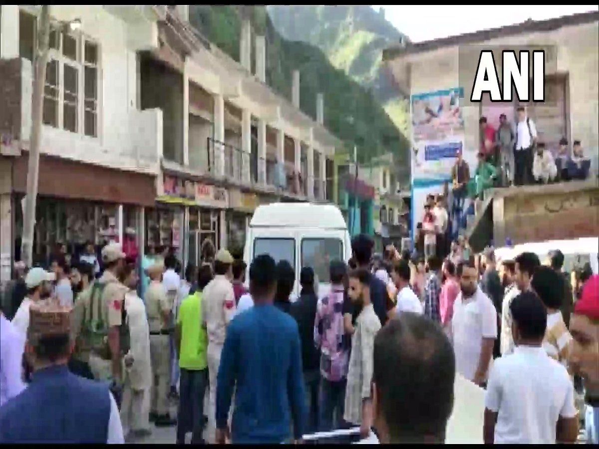 Poonch Accident News: जम्मू-कश्मीर के पुंछ में भीषण हादसा, खाई में गिरी बस, 11 की मौत