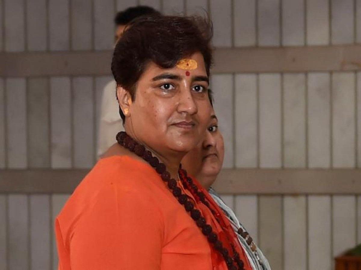 Pragya Thakur: बीजेपी सांसद प्रज्ञा ठाकुर की सलाह, हनुमान चालीसा का करें पाठ भाग जाएगा कोरोना