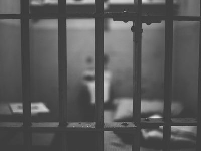क्रिसमस ईव पर पत्नी के साथ अंतरंग पल बिताना चाहता था कैदी, महिला ने किया मना तो काट लिया प्राइवेट पार्ट क्रिसमस ईव पर पत्नी के साथ अंतरंग पल बिताना चाहता था कैदी, महिला ने किया मना तो काट लिया प्राइवेट पार्ट