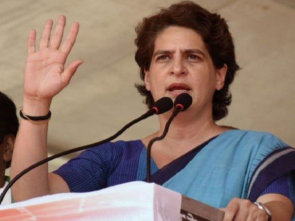 Priyanka Gandhi फिर हुईं योगी सरकार से खफा, मजदूर बस और सियासी लड़ाई