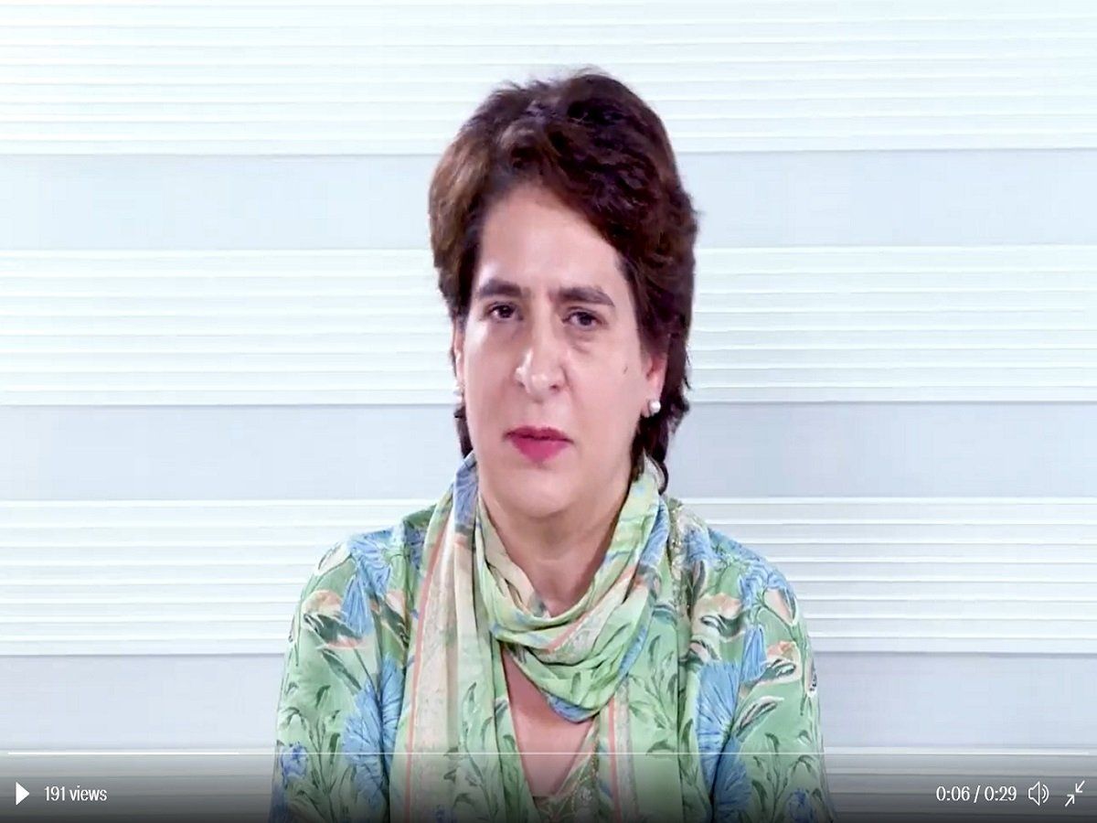 प्रयागराज के पीड़ित छात्रों को प्रियंका गांधी का दिलासा, भर्ती विधान के जॉब कैलेंडर का किया जिक्र