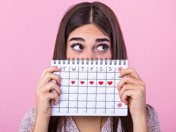 impact of lockdown on menstrual cycle, work from home effects on menstrual cycle, work from home effects on menstrual cyle in hindi, पीरियड्स पर लॉकडाउन का असर, पीरियड्स और लॉकडाउन