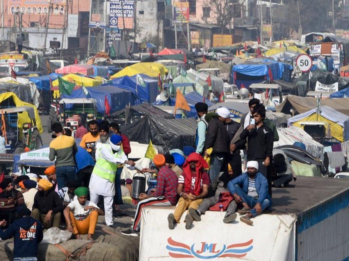 Farmer's Protest: अपनी मांगों पर अड़े किसान, विज्ञान भवन में सरकार के साथ आज बातचीत
