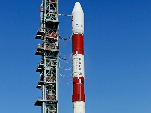 ISRO के खाते में एक और कामयाबी, EOS01 और 9 कस्टमर सैटेलाइट लांच