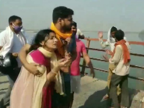 पटना में बड़ा हादसा, गंगा नदी में गिरा पिकअप वाहन, 10 शव बरामद, बचाव कार्य जारी