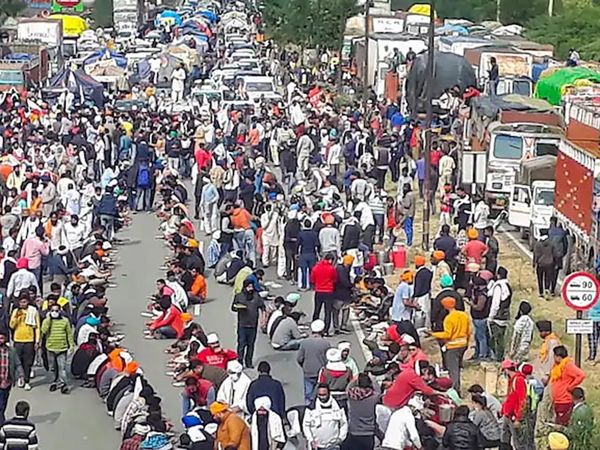 Amidst the logjam with the farmers, Centre releases a booklet on Farm Laws