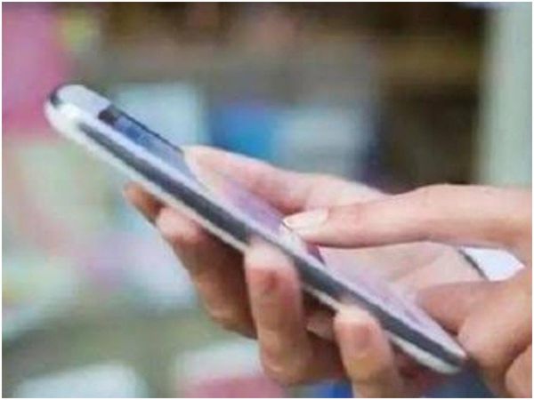 Unknown person giving fake information to Pune Police