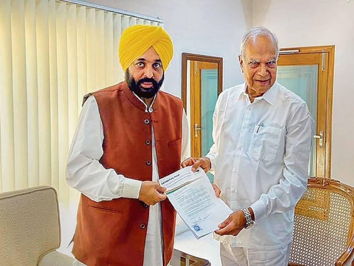 Aap Bhagwant Mann Govt Tussle With Governor Banwarilal Purohit ...