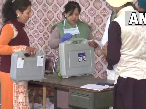 पंजाब में 1304 प्रत्‍याशियों की किस्‍मत का फैसला EVM में बंद, 60 फीसदी से अधिक मतदान