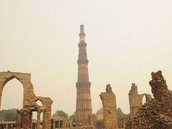 Qutub Minar Complex, ASI, Hindu side, Muslim side, Saket Court Delhi