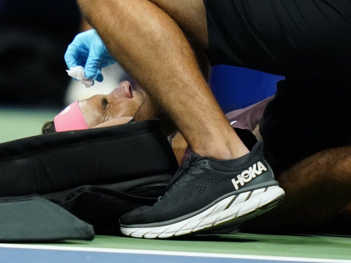US Open 2022: राफेल नडाल से मैच के दौरान हुई बड़ी गलती, अपने ही रैकेट से तोड़ ली नाक
