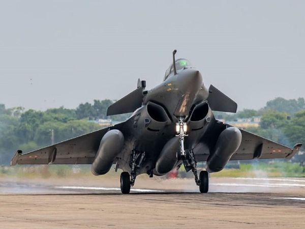 Rafale से डर गया पाकिस्‍तान! चीन से खरीदे 25 J-10C लड़ाकू विमान