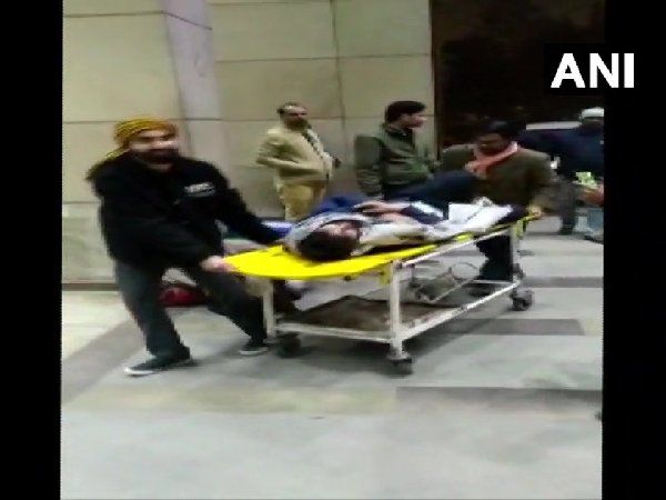 JNU: नर्मदा हास्टल के छात्र के साथ मारपीट, मुस्लिम होने से आरोपियों ने खाना खाने से मना किया