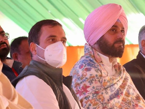 Rahul Gandhi and Navjot Singh Sidhu