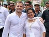 Know Who is this woman standing next to Rahul Gandhi? 