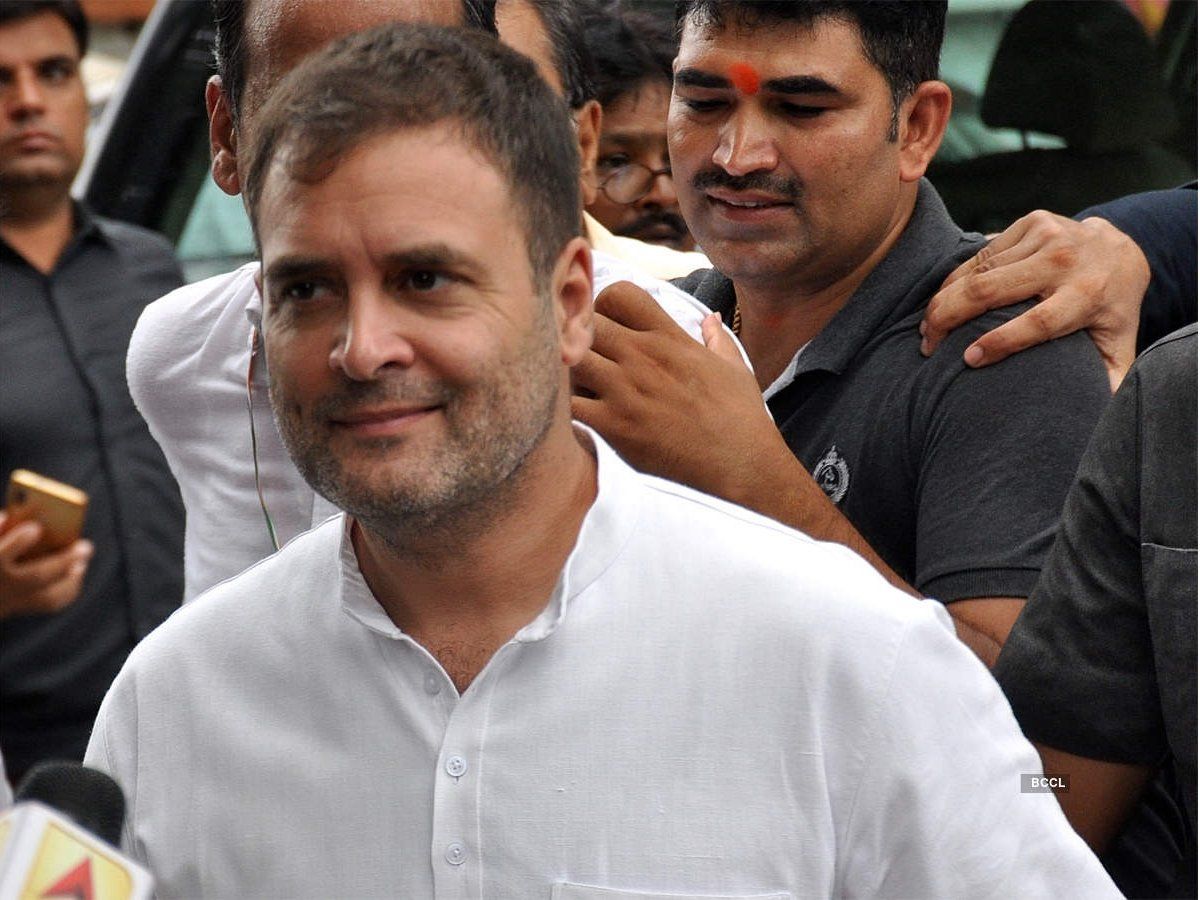 कांग्रेस के 136वें स्थापना दिवस से एक दिन पहले विदेश यात्रा पर निकले राहुल गांधी