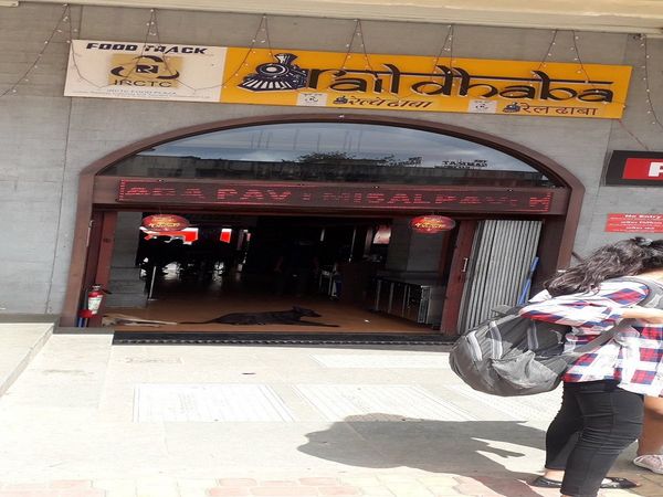 Rail Dhaba at Agra Cantt station 