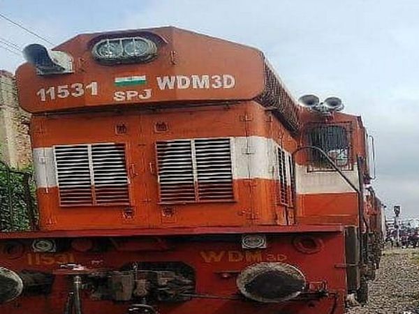 Three youths hit by goods train in Patna