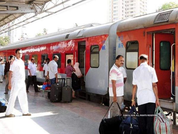 Passengers should be advised to bring their own blankets in their own interest Western Railway coronavirus in India
