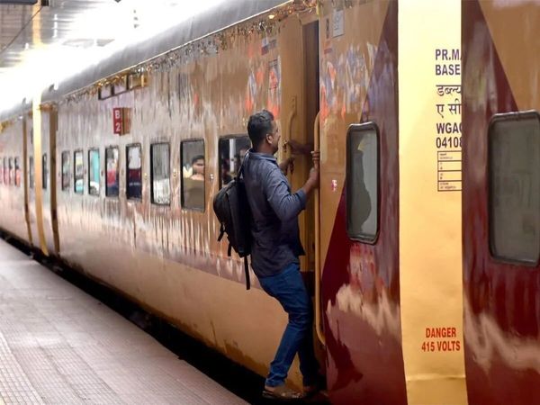 special trains from mumbai nagpur shirdi pune