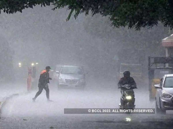तेलंगाना में लगातार हो रही बारिश, सीएम KCR ने दिए राहत और बचाव कार्य के लिए तैयार रहने के निर्देश