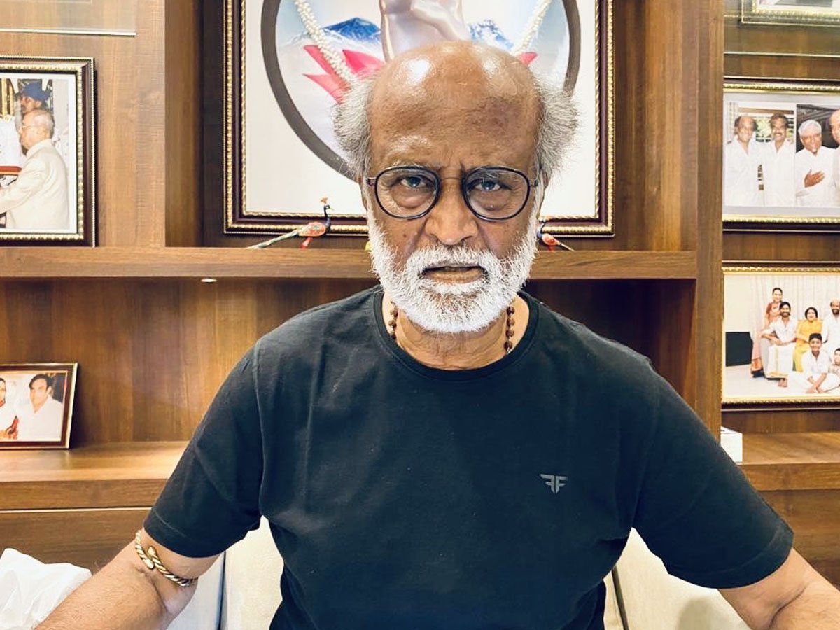 Rajinikanth Tweet: पुलिसवालों पर फूटा रजनीकांत का गुस्सा, बोले- किसी भी कीमत पर बख्शा नहीं जाना चाहिए