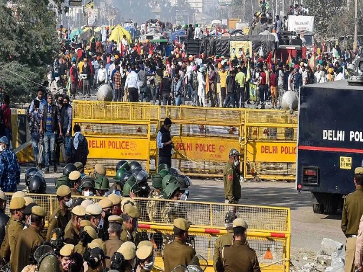 Tractor Parade: गाजीपुर बार्डर पर पुलिस की भारी तैनाती, दिल्ली में हुए उत्पात का आफ्टर इफेक्ट ?