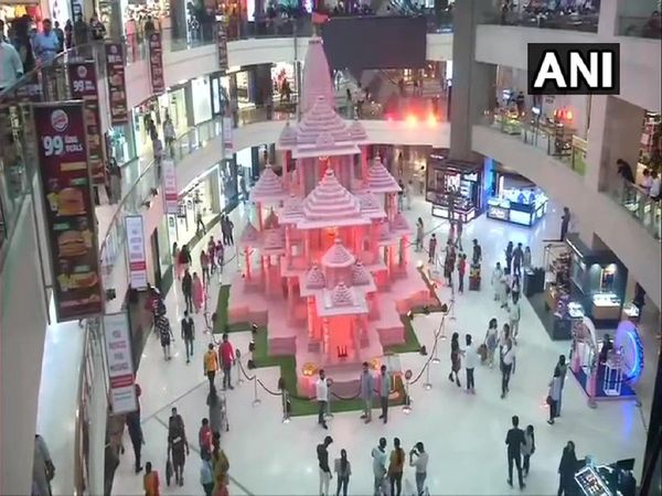 Delhi के पैसिफिक मॉल में राम मंदिर, जनाब चौंकिए नहीं यह हकीकत है, देखें [VIDEO]