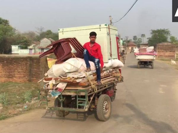  After fire incident in Birbhum, local people leave their homes 