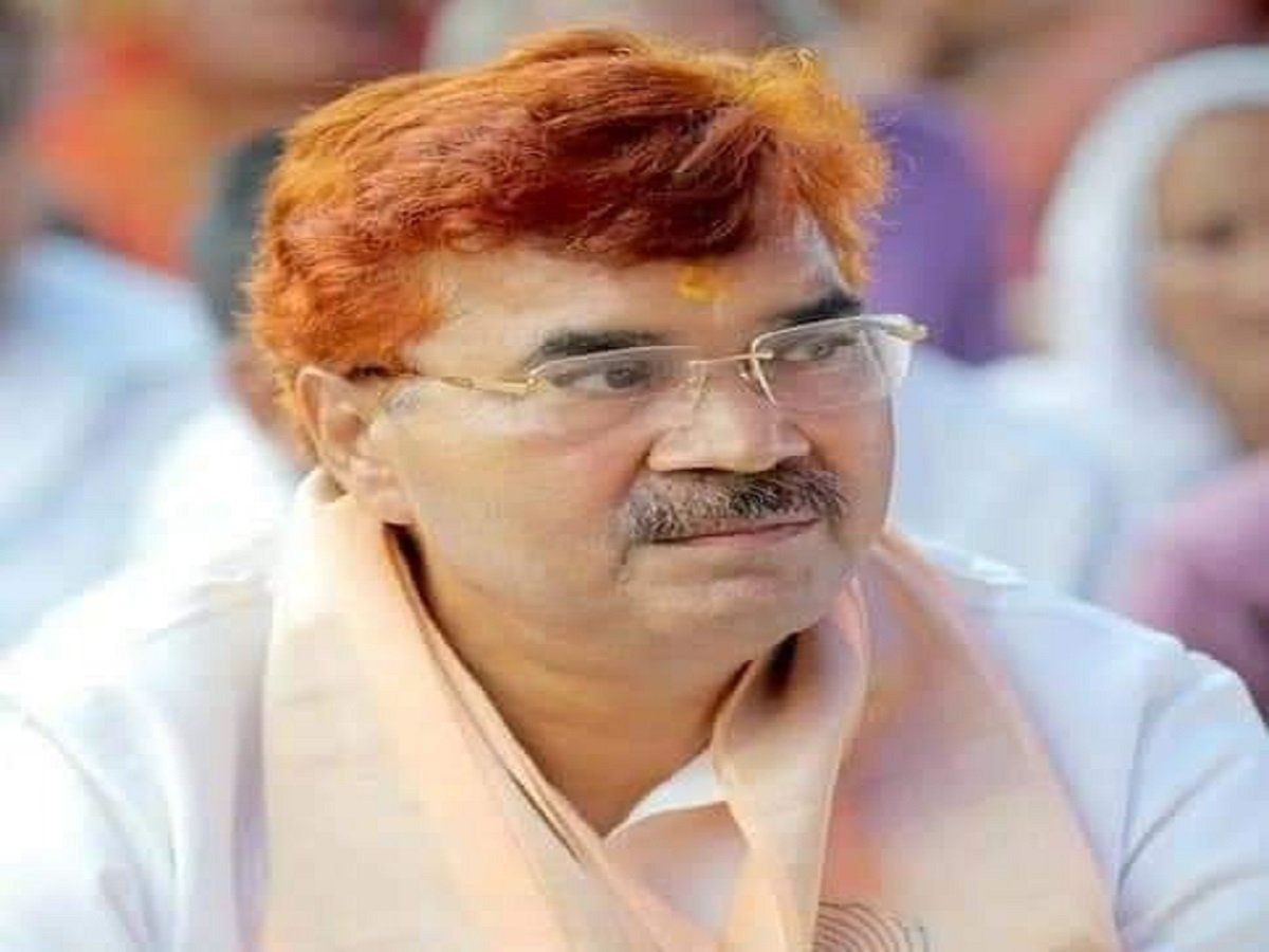 UP Elections 2022: BSP के पांच बार के विधायक रामवीर उपाध्याय भाजपा में हुए शामिल, रह चुके हैं कैबिनेट मंत्री