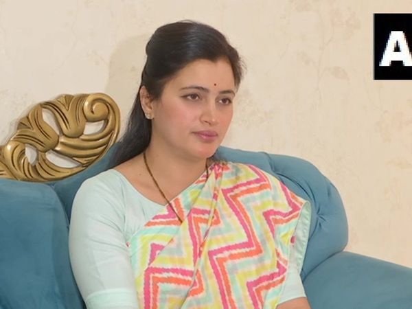Bombay HC cancels Amravati MP Navneet Kaur Rana’s caste certificate