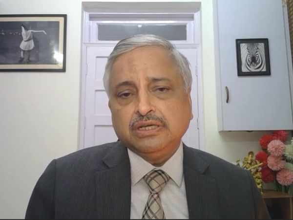 'देश में जल्द होगा कोविड-19 वैक्सीन',ऑक्सफोर्ड-एस्ट्राजेनेका टीके को UK में मंजूरी के बाद बोले AIIMS निदेशक