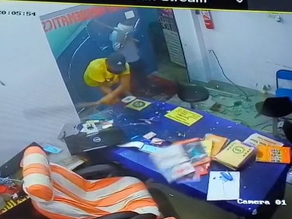 Patna's coaching center attacked for extortion, attackers had arrived with bombs and pistols 