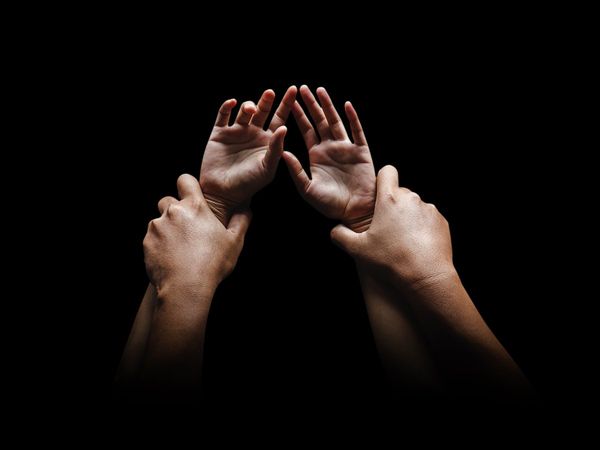 Woman hanged from electric pole in a naked state after gang rape at Samastipur in Bihar