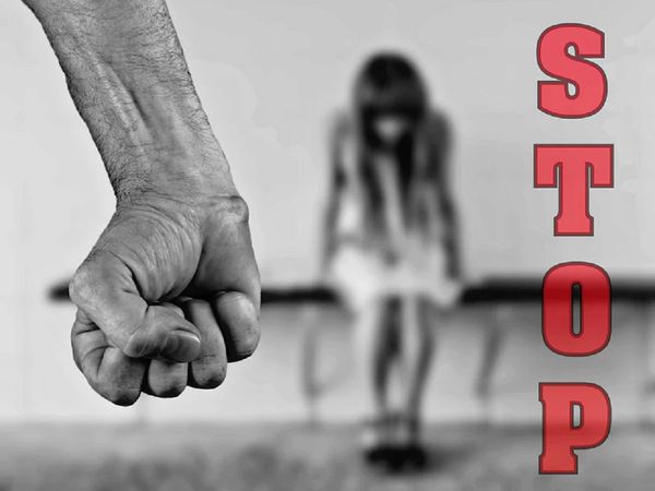 Rajasthan: बाड़मेर में महिला से दरिंदगी, पति को बंधक बनाकर 3 लोगों ने किया गैंगरेप, व्‍यवस्‍था पर उठे सवाल