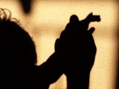 A Chinese woman save herself from a rapist as she pretending to cough and telling him she is from Wuhan । मुझे कोरोना वायरस है...ये सुनते ही रेपिस्ट को आ गया पसीना भागा उल्टे पांव