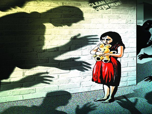 Rape: कोलकाता में छह साल की बच्ची को बाथरुम में बंद कर रेप का घृणित मामला आया सामने 