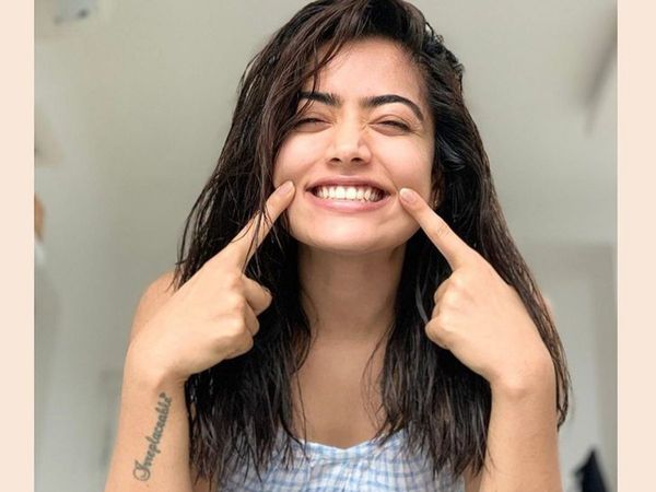 Rashmika Mandanna Beauty Tips For Beautiful Skin in hindi, Rashmika Mandanna Beauty Tips For Beautiful Skin, Rashmika Mandanna Beauty Tips For Beautiful Skin hindi Article, Rashmika Mandanna Beauty Tips For Glowing Skin, रश्मिका मंदाना ब्यूटी टिप्स